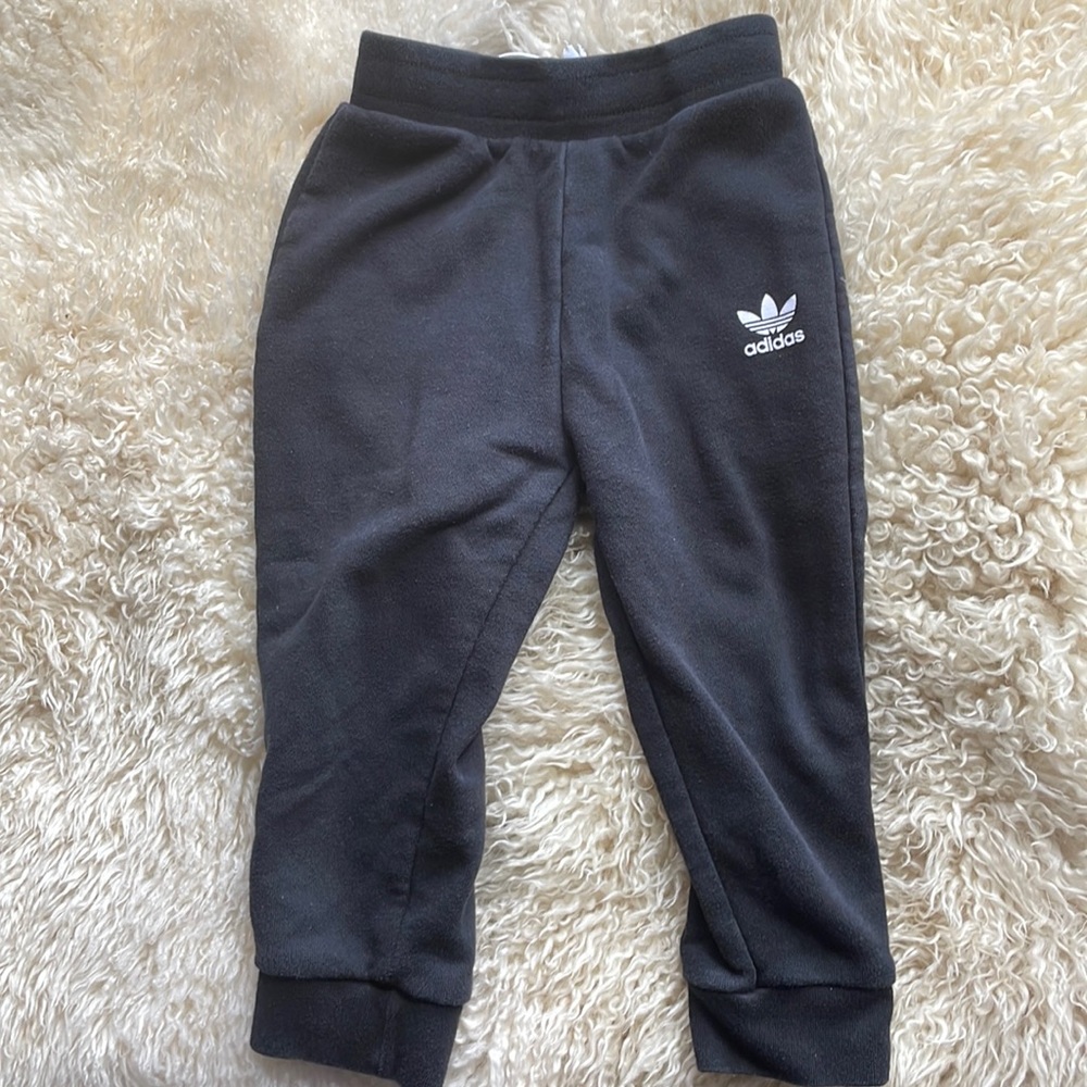 Adidas toddler 3t sweat pants!